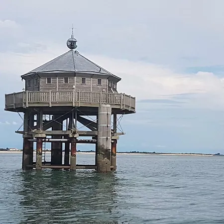 Botel Kunie *